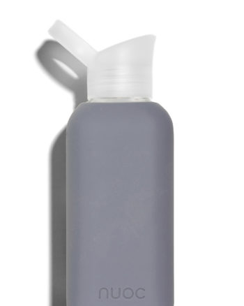 NUOC Silicone sleeved glass water bottle 500ml in Grey