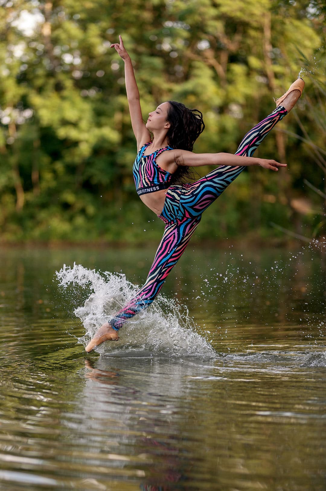 Show Your Stripes Tights from Flexi Lexi Fitness. High-Rise Pocket Legging - Made from recycled water bottles